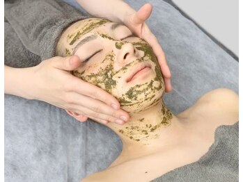 レミューズ(LES MUSES)/ハーブピーリング