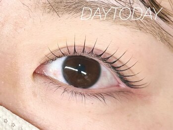 デイトゥデイ(DAY TO DAY)の写真/【パーマで傷ませたくない方】パーマ残りが綺麗◎ノンアルカリ剤で優しいのに5週間長持ち★