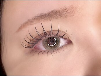 エルドット 八尾店(L.)の写真/上下マツエクかわいい似合わせデザインで魅力アップ！LEDで長持ちとスピード施術を実現◎