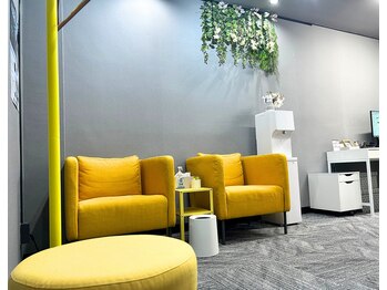 整体院 ワン(ONE)/待合スペース