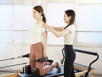 イグネス 池袋西口店の写真/マシンピラティスで呼吸から意識し、インナーマッスルを強化☆内側から整え、巻き肩/反り腰を根本改善♪