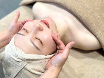 フィオーレ 佐賀巨勢店(Feaure)/ ～小顔矯正コルギ～