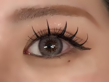 ルシアラッシュブロウ 自由が丘(LUCIA LASH BROW)/ワンホンボリューム/アニメ