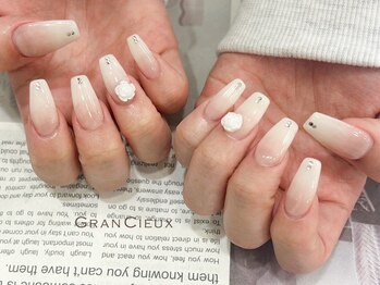 クアトログランシュ 青葉台(QUATRO×GranCieux)の写真/オフィスにも馴染む定額デザイン豊富♪技術に差が出るシンプルネイル＋上質ケアで美爪育成&手の潤いもUP★