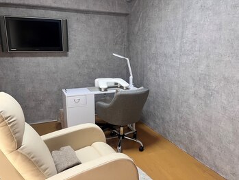 イッポ(ippo)の写真/【天神5分に実力派サロンがNew Open★】自爪育成が得意なサロン!オフィスカラーの種類も豊富で通いやすい◎