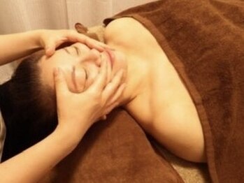 ビヨウフォーウーマン(Biyo For Women)の写真/【しわ/たるみ/二重あごの解消◎】お顔リンパコース 30分￥4,000/いつでも通いやすい価格を実現♪