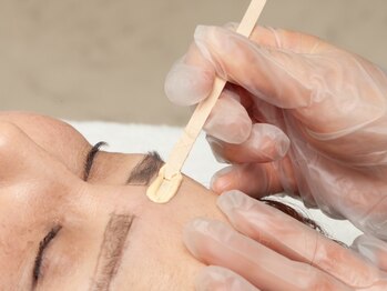 ルフレ(refret)の写真/アイブロウスタイリングでお顔の印象UP♪丁寧なカウンセリングからご希望の形、骨格に合う眉をご提案!