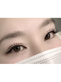 ナチュラル上品な目元にしたい