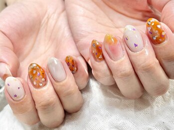 ネイル シスター(nail sister)/カラフルシェルなオレンジネイル