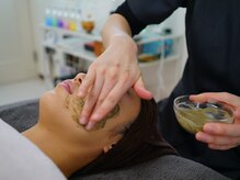 ユカリス(Yu.charis)/REVIハーブピーリング施術工程♪