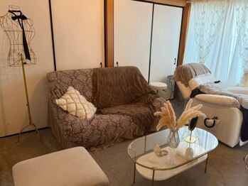 カシェットモカ(CACHETTE MOCHA)/【待合室】豊橋/ヘッドスパ
