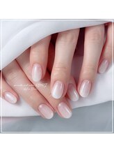 瑠璃(RURI)/雪のような白グラデーション