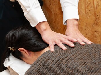 リゾネート/もみほぐし施術風景