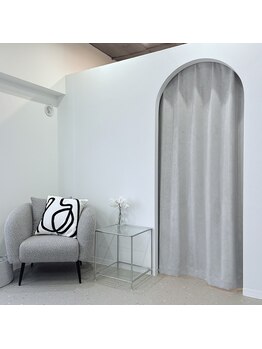 ILIY sapporo【アイリー】札幌円山店 ブラジリアンワックス脱毛&毛穴専門店/