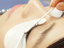 4.自まつげのホコリや油分を清潔にクリーニング  [まつげパーマ/パリジェンヌ/エクステ/フラットラッシュ]