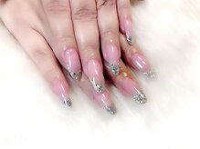 リーヴェ(Riebe)/ガラスフレンチネイル