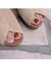 ビューティームーン(beauty moon)/水彩で奥行き♪囲みべっ甲ネイル