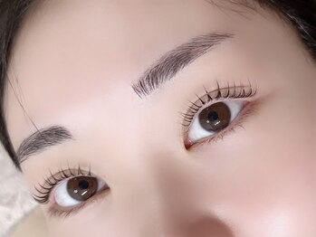 アール(R)/ラッシュリフト