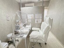 ママコツ矯正/ネイルサロンも併設しております