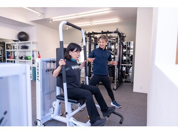 ツリー鍼灸整骨院 吹田店(TREE鍼灸整骨院)/ZEROiマシーン