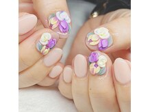 エーネイル(a nail)の雰囲気（チューリップのエンボス）