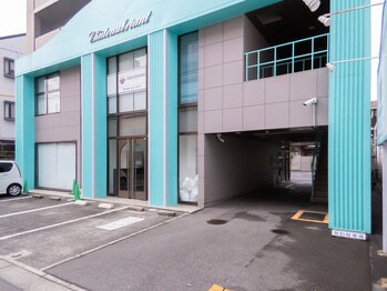 サロン零(Rei)/駐車場は「マンションの裏」です