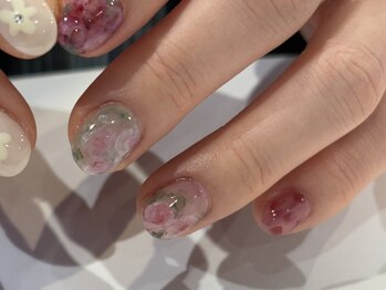 ファンクションネイルズ 表参道 原宿(FUNCTION NAILS)の写真/指先を彩る、唯一無二の手描きアート。「それ、手描きなの?」と驚かれるような感性豊かなアートが得意です