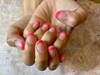 ネオンフレンチネイル