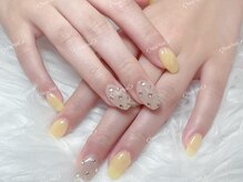 ノア ネイル(Noa Nail)/ストーンネイル　イエロー色