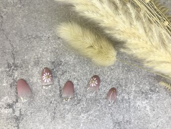 ネイル バズ(NAIL BUZZ)/初回ソフトジェルオフ込15000円