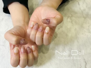 ネイルドール(Nail Doll)/押し花ネイル