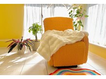 暖かい日差しの入る店内でごゆっくりおくつろぎください☆