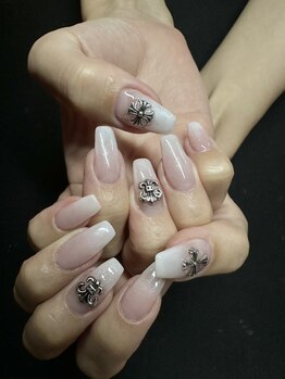ミミネイル 野芥店(Mimi Nail)/白グラ×長さ出し