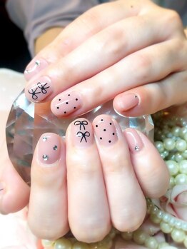 ネイルサロン ヴィヴィスウィート(Nail Salon Vivi Sweet)の写真/短くたってネイルは楽しめる!深爪さん、ちび爪さんもVivi Sweetで素敵な指先に♪ブライダルネイルにも◎