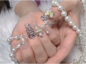 モアネイル 新宿/