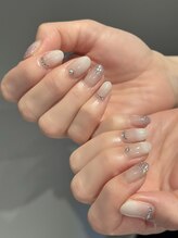 エン(enn)/ラメandホワイトグラデ