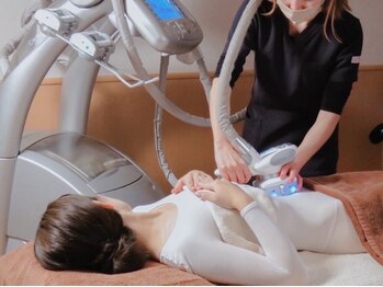 ビューティークイーン(Beauty Queen)/埋まった肩甲骨を取り戻す！