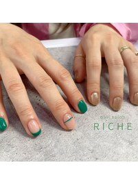 グリーン×ゴールドネイル