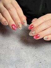 エムズネイルズ(M's Nails)/メロキャンでキラキラネイル