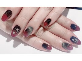 個性派マグネットネイル