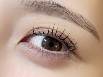 ラルメ(Larm'e)の写真/高持続と抜けまつ毛のケアで、これまで長持ちしなかった方も納得の仕上がり♪【まつ毛パーマ￥4700】