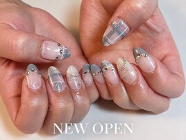 池袋グレーチェックネイル