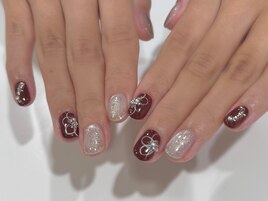 お花モチーフのネイル