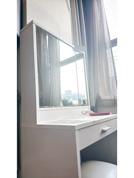 ミオティス(Myotis)/施術後のメイク直しスペース♪