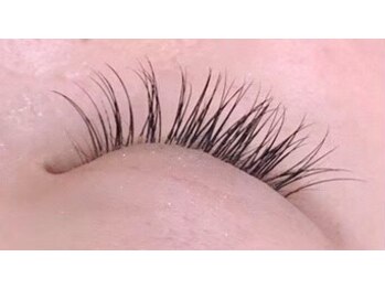 フリルアイビューティ 豊中店(Frill Eye Beauty)/