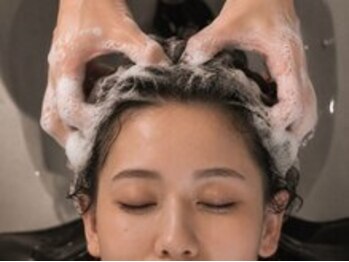 ワヤンプリ 梅田店の写真/頭皮ケアと髪質改善に加え、眼精疲労・首肩コリなどの身体ケアを兼ねた専門店の極上ご褒美ヘッドスパ
