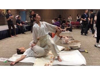 皮フ美 スキンケアサロン サリュ 六町/タイ古式マッサージ