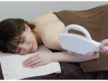 ラウレア 西条店(LAULEA)の写真/初めてでも通いやすく始めやすい全身脱毛で、面倒な自己処理から解放＆つるすべ肌へ♪