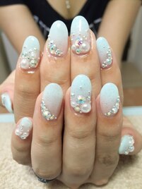 涼しげグラデーションネイル