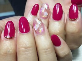 大粒シェルのワンポイントネイル